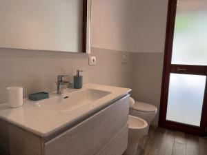HOST4U IMPERIA - PassoRocche Apartment - Terrazza e Parcheggio a 5 minuti dauto dal Mare