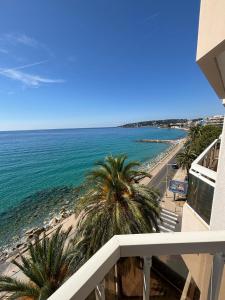 Résidence RIVA - Appartement dexception en front de mer à Menton - Vue mer exceptionnelle - Grande terrasse