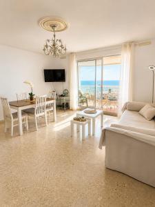 Résidence RIVA - Appartement dexception en front de mer à Menton - Vue mer exceptionnelle - Grande terrasse