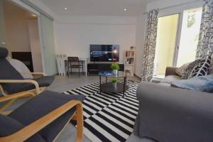 Rare 2BR Benal Beach Heated Pool & Slides