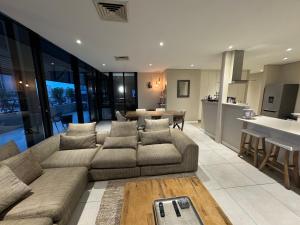 Luxury 3 Bedroom Penthouse - Umhlanga Rocks