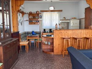 Spacious apartment with view and garden for kids!