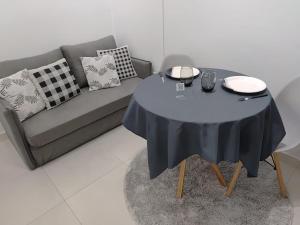 Apartamento em um prédio em frente à praia de Santos