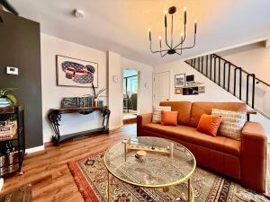 Off Street Parking - Mins to Downtown & Stadiums