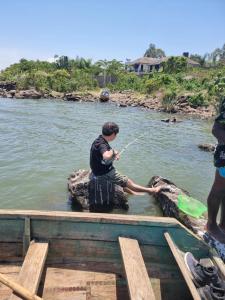 Boat tour in Lake Victoria