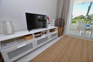 Ground Floor Apt with Pool & Garden Access