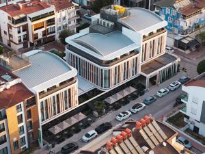 Four Hills Hotel
