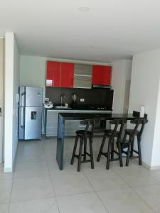 Modern apartment with pool-La Mesa