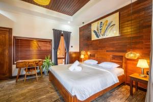 2BR Private Pool Villa Kayu Near Melasti Beach