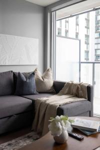 Stunning 1BR Suite Private Balcony & City Views