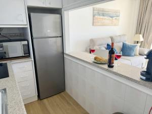 Beachfront 1-Bed Apartment with Stunning Views