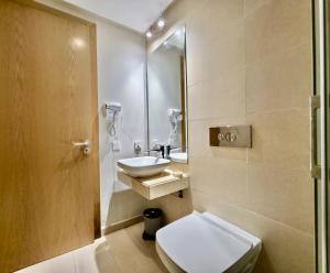 Premium 3BR Rabat Marina, Ocean, Lake & Sights