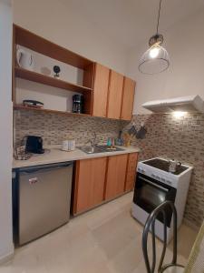 Niki Thalia Viros Apartment 2