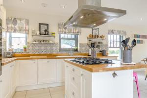 4 Bed in Mundesley oc-1983