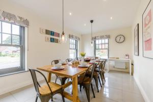 4 Bed in Mundesley oc-1983