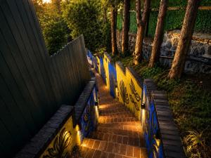 Escape to nature, a private villa with a unique lake view