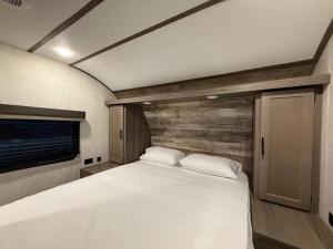 Cozy Camper by UCF
