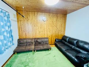 R724 Cafe Style House