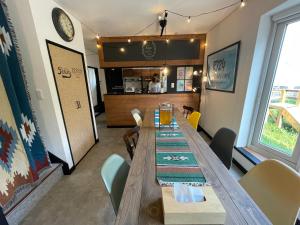 R724 Cafe Style House