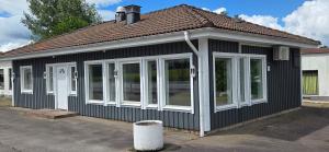 Rymligt hus för upp till 6 personer nära natur och sjöar