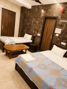 Shri Shyam Kunj Hotel