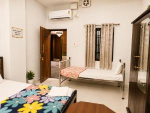 Shri Shyam Kunj Hotel
