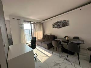 Comfy stay near Chopin airport