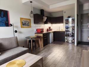 Apartament Glatz - na Letniej, Kłodzko, winda, garaż podziemny, balkon z widokiem na góry