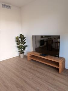 Apartamentos con piscina, terraza y parking