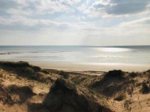 Le 203, joli appartement accès direct plage