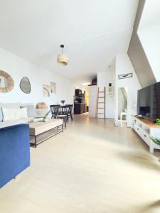 Chic Parisian Studio Grands Boulevards Bourse