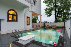 Sreelakam Villa 4-BHK Hillside Hideaway With Pvt Pool, Terrace Lounge, Sit-Out Areas & 360 Hill Views Near Sahyadri The Waterfall