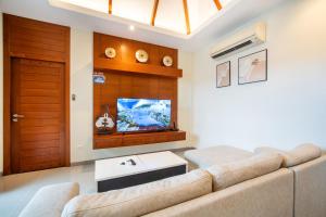 Rawai VIP VIllas 2D11 两卧室精装泳池别墅 步行到拉威海滩3分钟 拉威中心生活便利