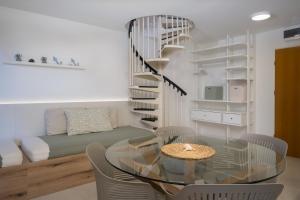 Sunny Apartment with Terrace