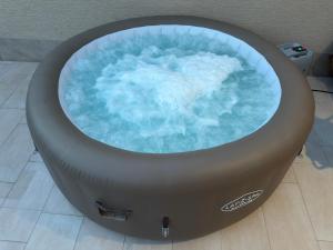 Luxe House Odessa Private Jacuzzi BBQ, Free Parking
