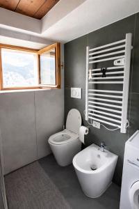 Chic Traditional Apt - with WIFI & View Mountains