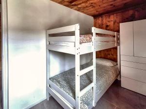 Chic Traditional Apt - with WIFI & View Mountains