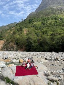 Bisht Niwas River Side Cottage