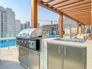 Mira Holiday Homes-Stonehenge Residences 2 Scandinavian Studio in JVC