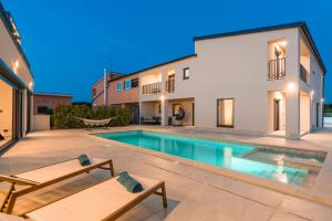 Family Villa Velunida