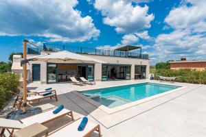 Family Villa Velunida