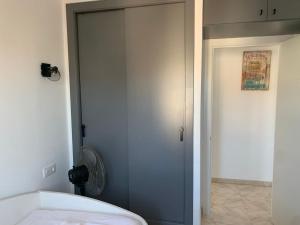 Beautiful ocean-view apartment in Roses
