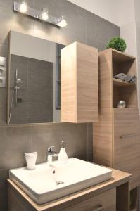 Perfect location, spacious apartment for 6 people, 3 rooms, 2 bathrooms
