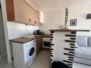Maena Ninie - 50 m from a dream cove!