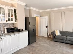 The Signature French Haven Elegant City Apartment