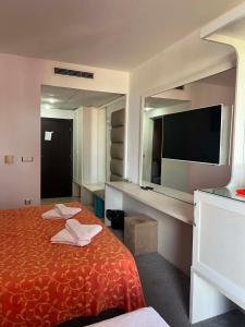 Amaris Apartments