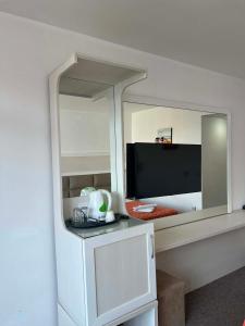 Amaris Apartments