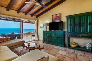 Casa Petosa - El Anclote | 2BR2BA Punta Mita, ocean view, pool, beach access