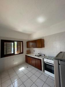 Beautiful and Spacious apt seaview 5 min walk to beach