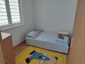 Mia river house
